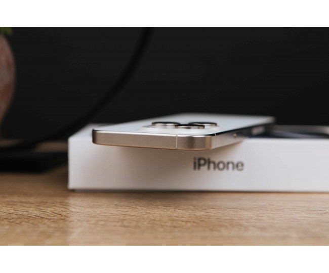 Apple iPhone 15 Pro 256GB eSIM White Titanium (MTQT3) б/у
